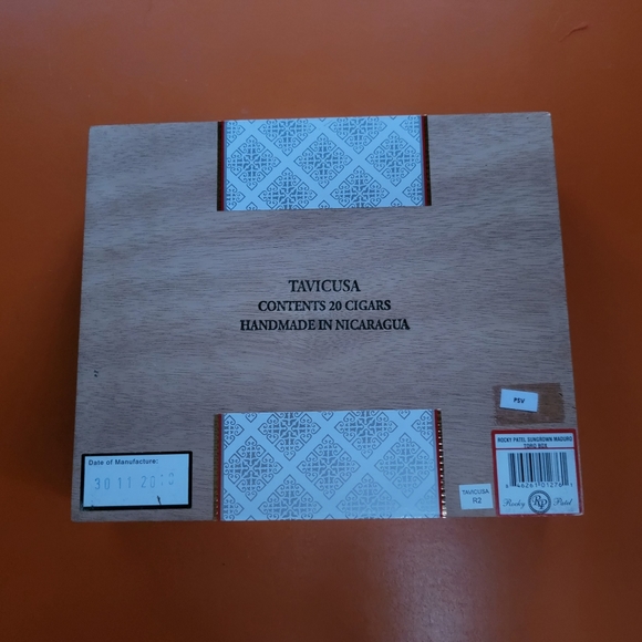 Empty Cigar Box - Picture 13 of 14